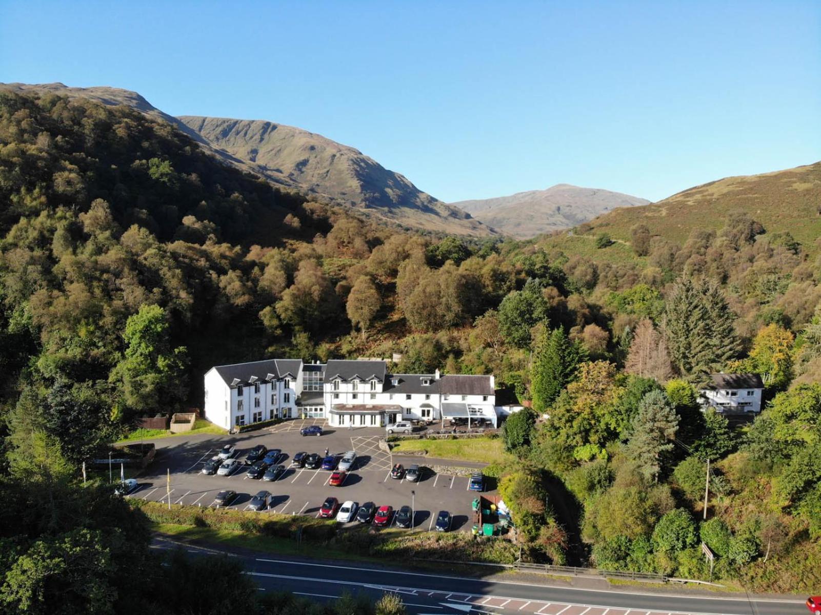 The Inn On Loch Lomond ลุสส์ ภายนอก รูปภาพ