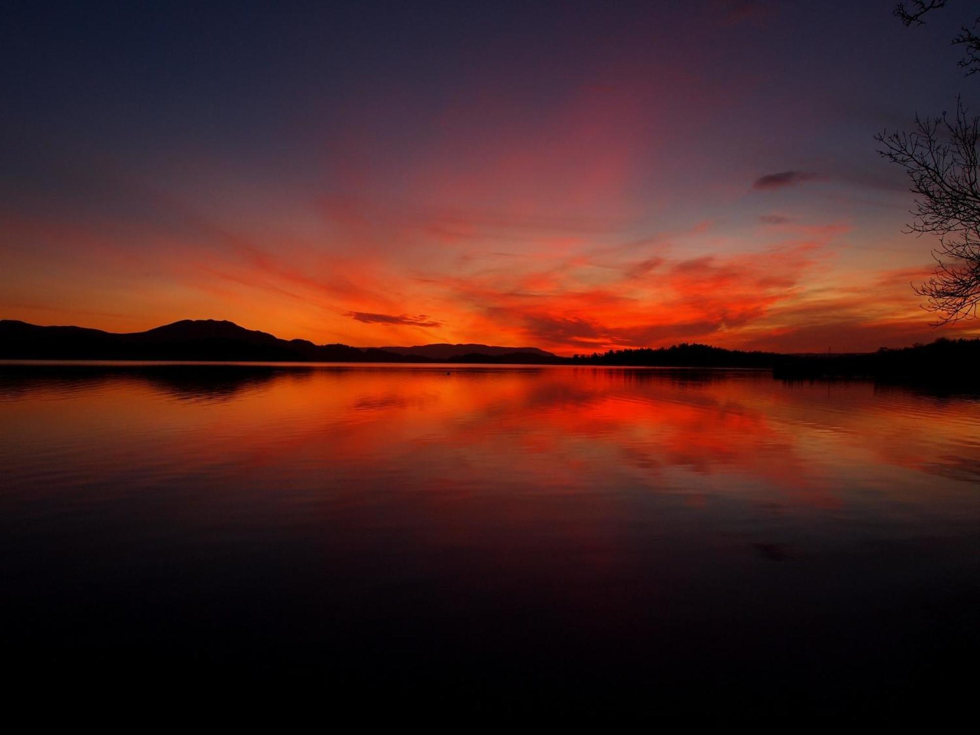 The Inn On Loch Lomond ลุสส์ ภายนอก รูปภาพ