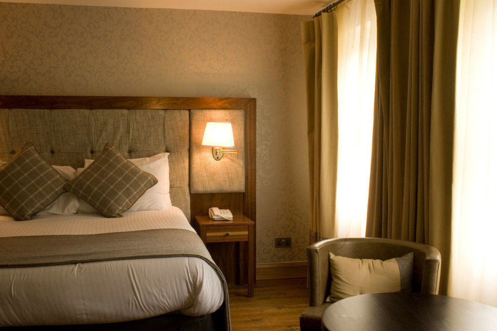 The Inn On Loch Lomond ลุสส์ ภายนอก รูปภาพ